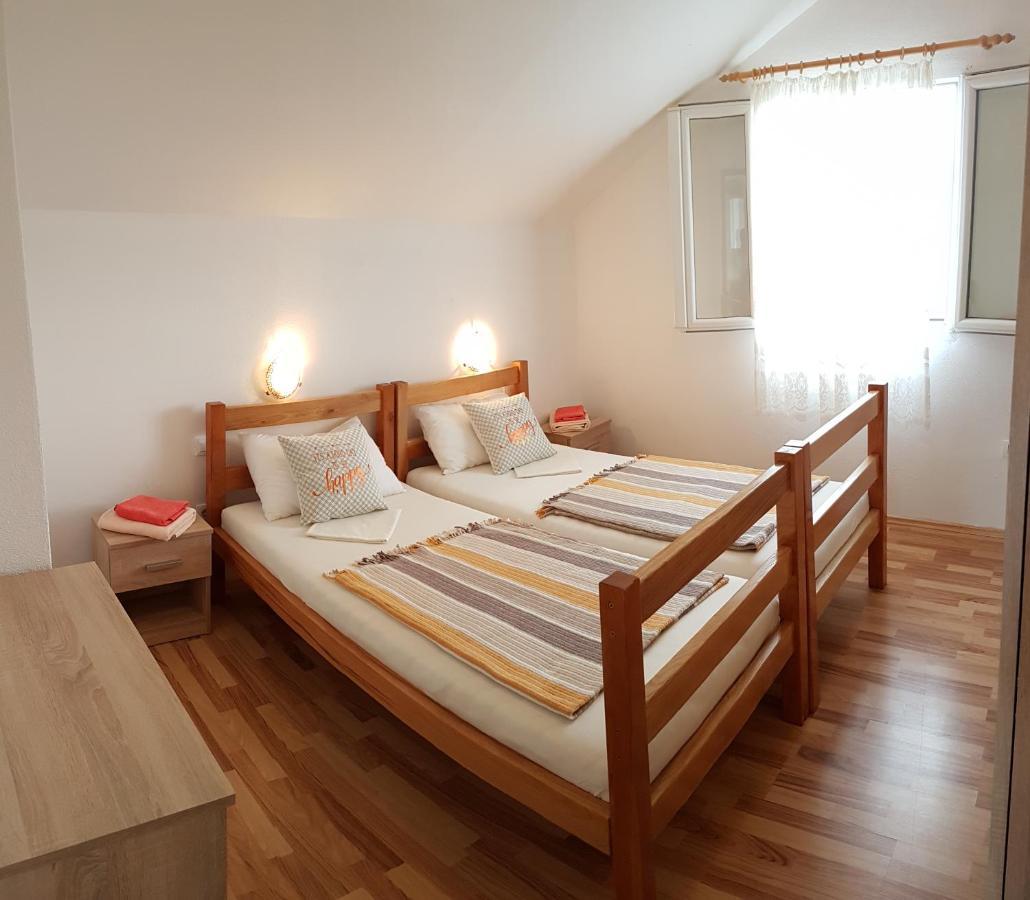 Apartman Vojaline Milna  Exterior foto